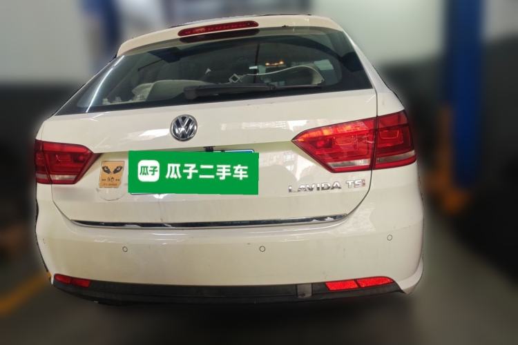 Used Volkswagen Gran Lavida 2013 1.4 TSI Automatic Comfort Model Rear
