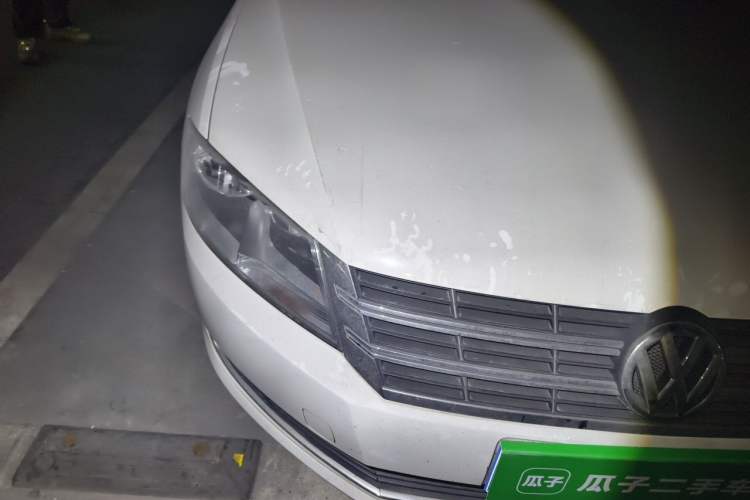Used Volkswagen Gran Lavida 2013 1.4 TSI Automatic Luxury Model Right Front Headlight
