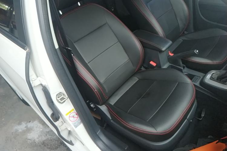 Used Volkswagen Gran Lavida 2013 1.6L Automatic Fashion Model Right Front Seat
