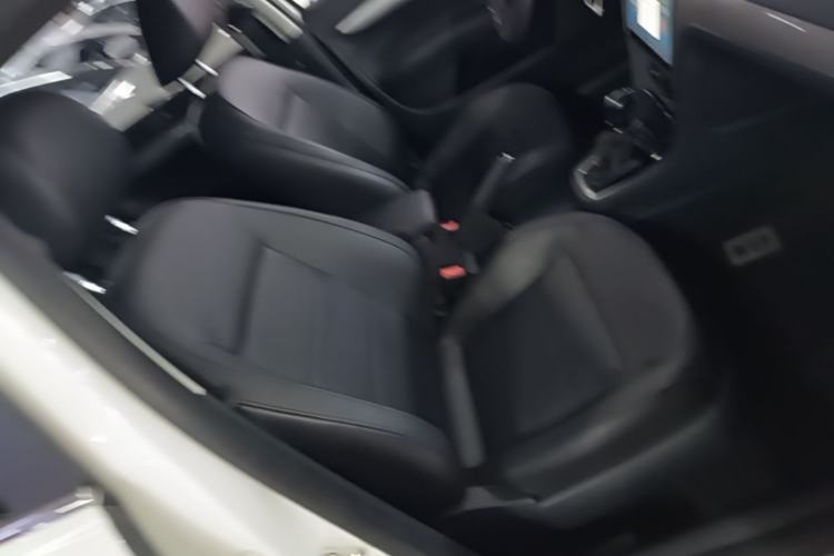 Used Volkswagen Gran Lavida 2013 1.6L Automatic Comfort Model Right Front Seat