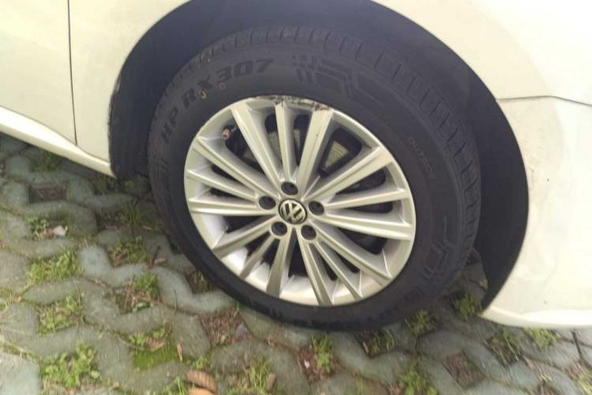 Used Volkswagen Gran Lavida 2013 1.4 TSI Manual Comfort Model Right Front Wheel Hub