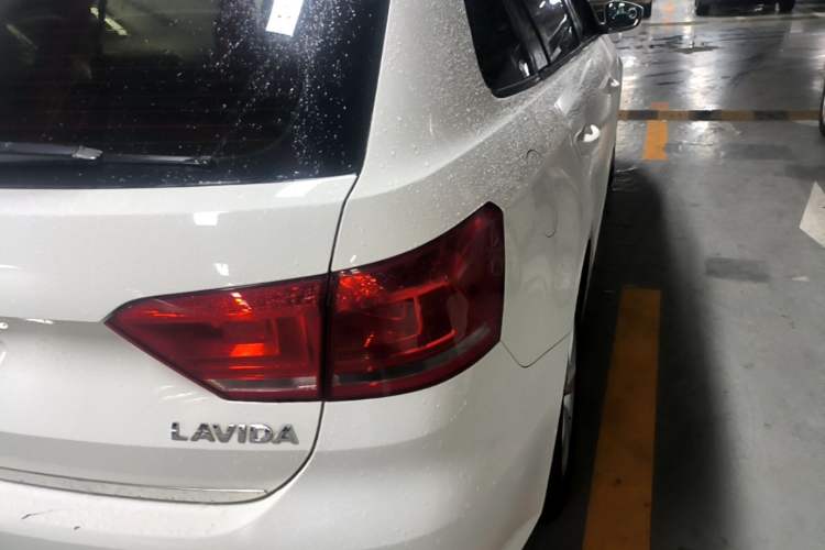 Used Volkswagen Gran Lavida 2013 1.6L Manual Fashion Model Right Rear Taillight