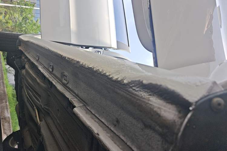Used Volkswagen Gran Lavida 2013 1.6L Automatic Comfort Model Right Side Sill