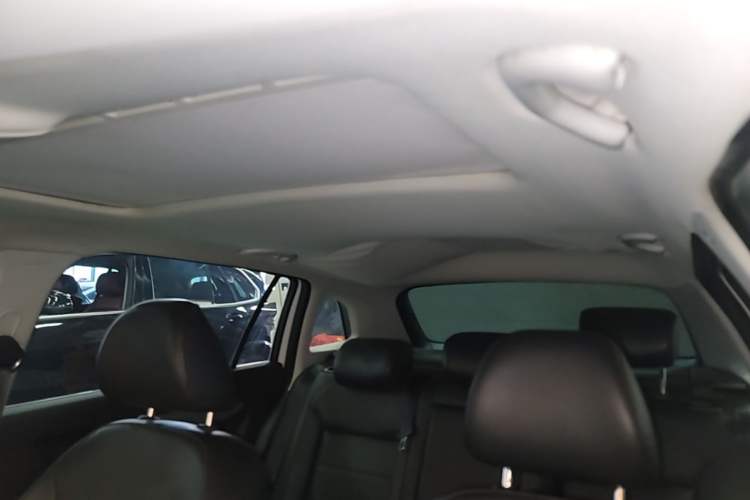 Used Volkswagen Gran Lavida 2013 1.4 TSI Automatic Comfort Model Roof