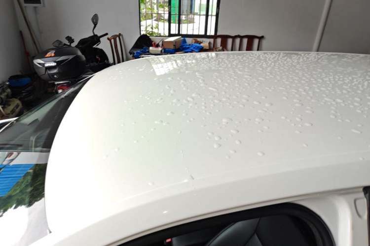 Used Volkswagen Gran Lavida 2013 1.6L Automatic Fashion Model Roof