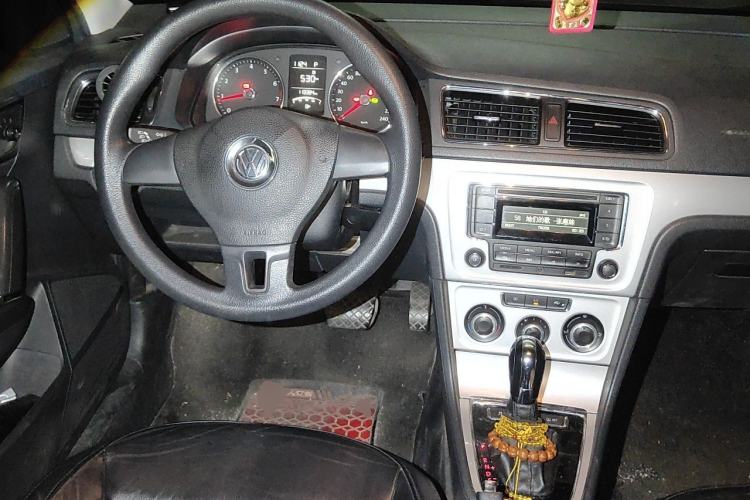 Used Volkswagen Gran Lavida 2013 1.4 TSI Automatic Comfort Model Steering Wheel