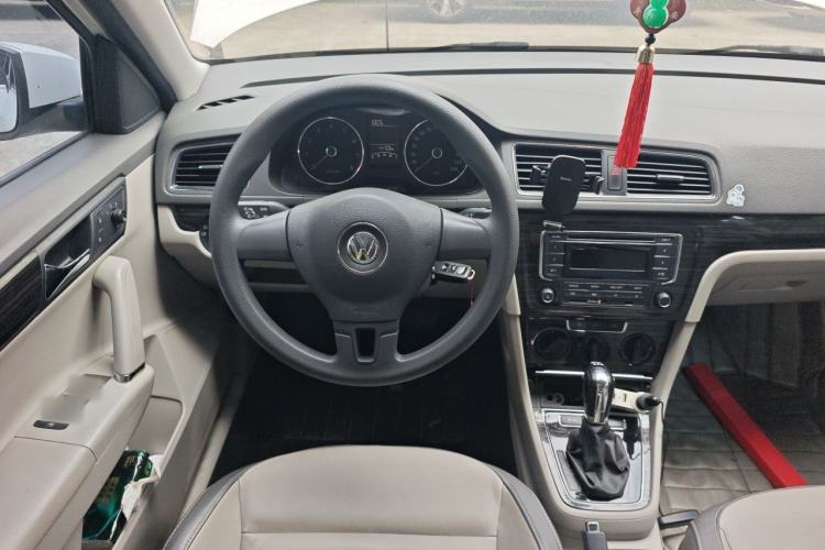 Used Volkswagen Gran Lavida 2013 1.4 TSI Automatic Comfort Model Steering Wheel