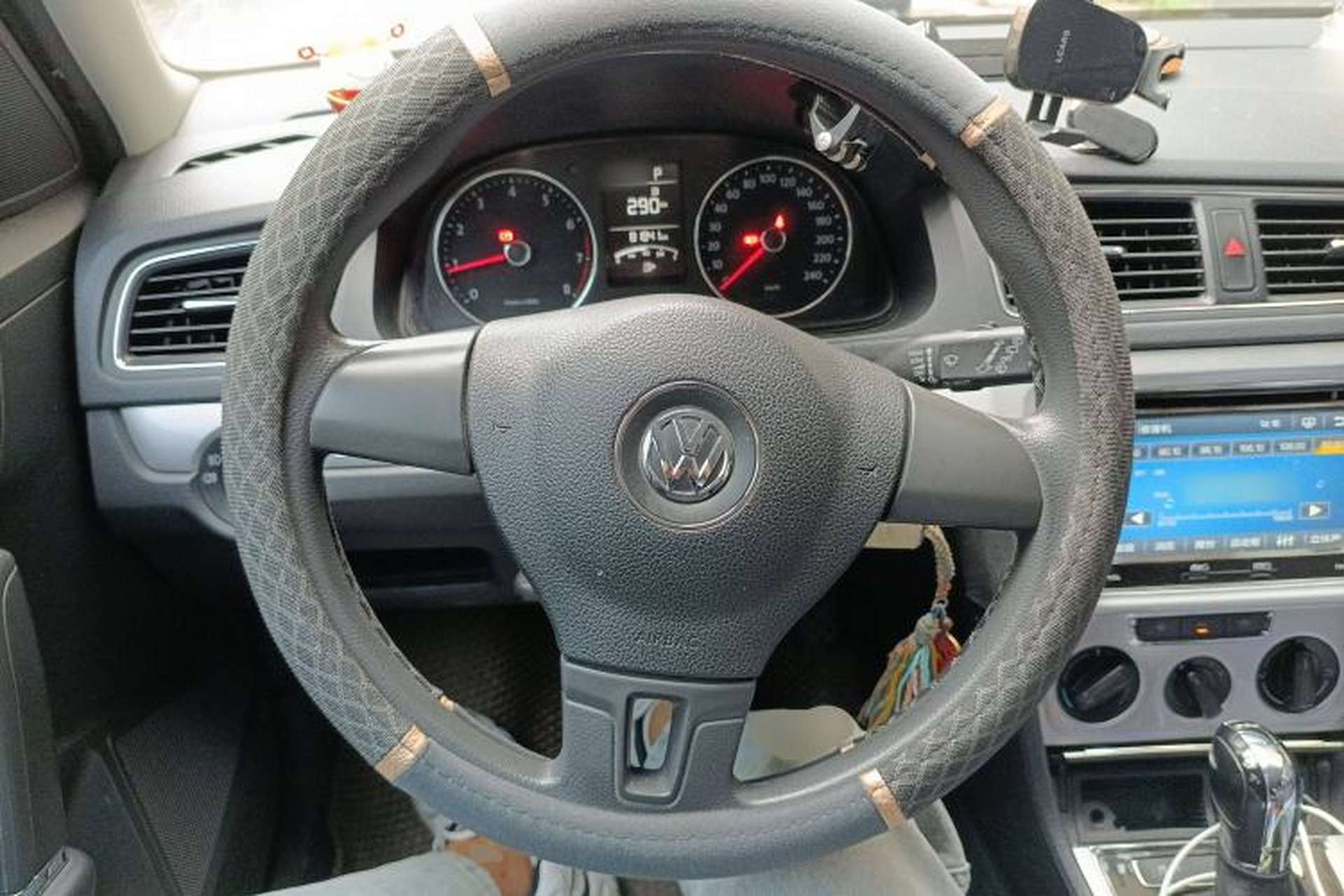 Used Volkswagen Gran Lavida 2013 1.4 TSI Automatic Comfort Model Steering Wheel