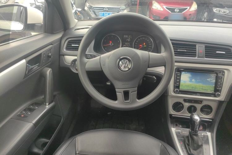 Used Volkswagen Gran Lavida 2013 1.4 TSI Automatic Comfort Model Steering Wheel