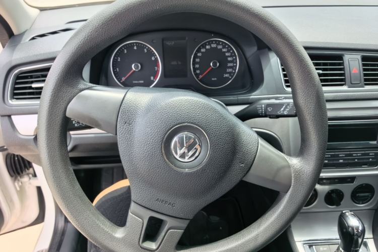 Used Volkswagen Gran Lavida 2013 1.4 TSI Automatic Comfort Model Steering Wheel