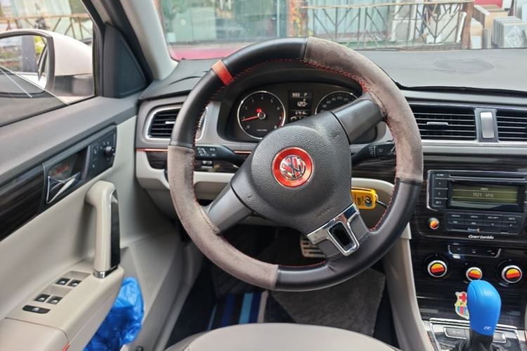 Used Volkswagen Gran Lavida 2013 1.6L Automatic Comfort Model Steering Wheel