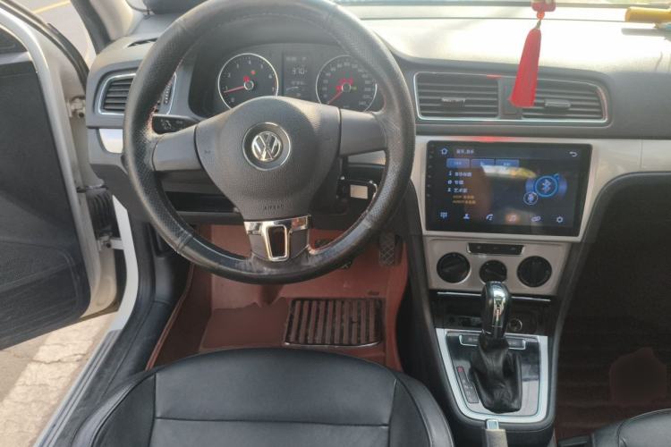 Used Volkswagen Gran Lavida 2013 1.4 TSI Automatic Comfort Model Steering Wheel