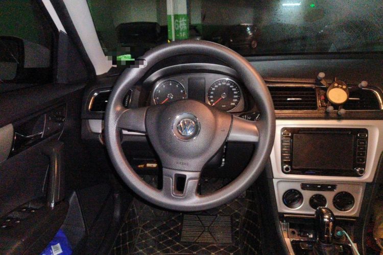 Used Volkswagen Gran Lavida 2013 1.4 TSI Automatic Comfort Model Steering Wheel