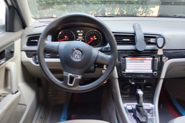 Used Volkswagen Gran Lavida 2013 1.4 TSI Automatic Comfort Model Steering Wheel