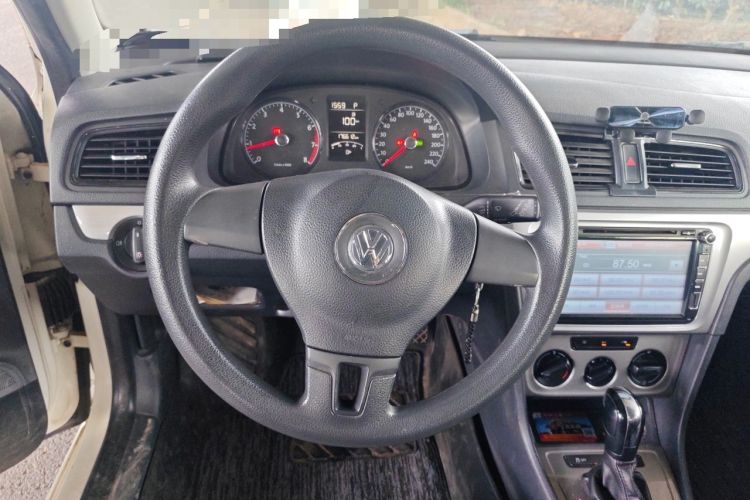 Used Volkswagen Gran Lavida 2013 1.6L Automatic Fashion Model Steering Wheel