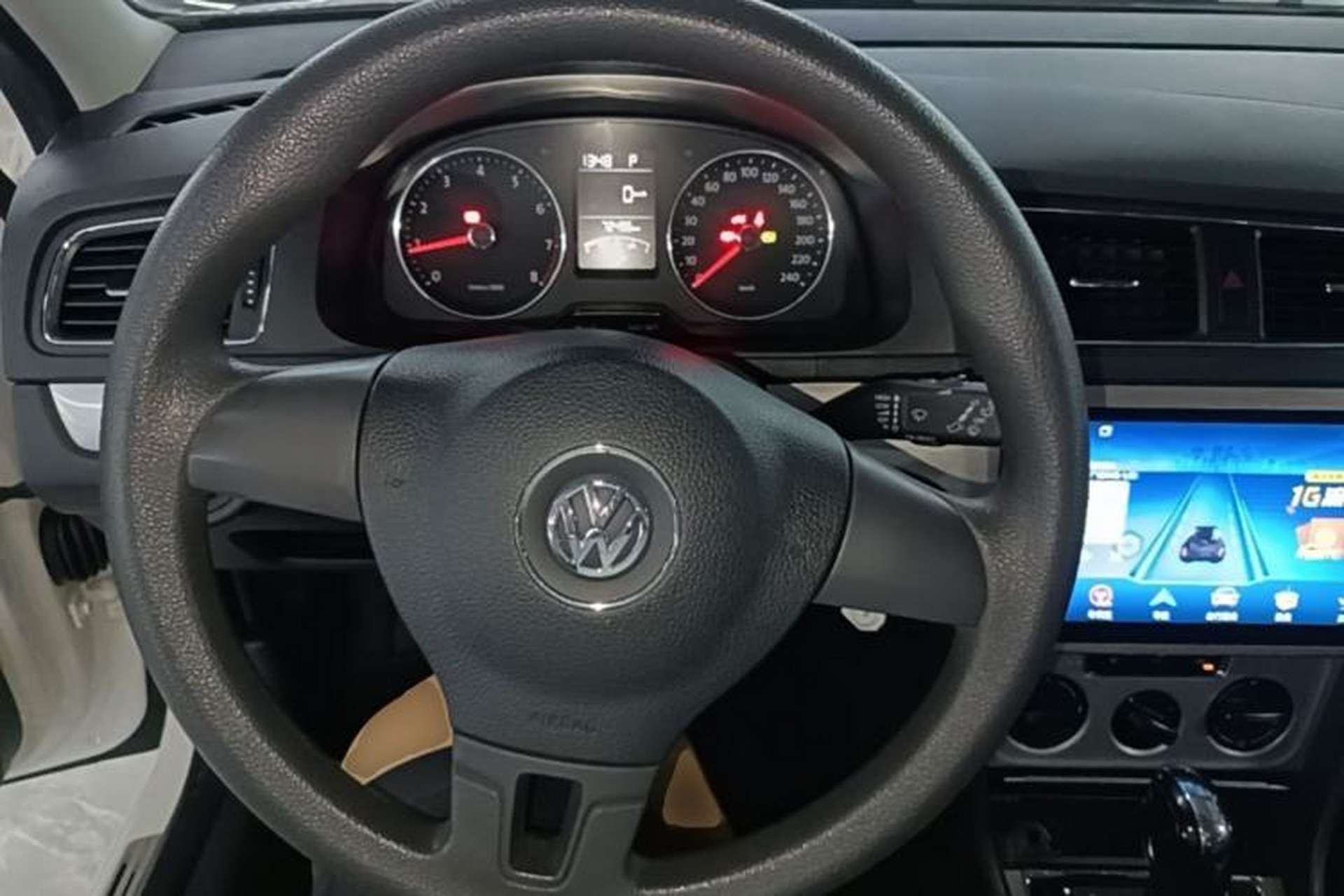 Used Volkswagen Gran Lavida 2013 1.6L Automatic Comfort Model Steering Wheel