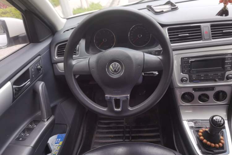 Used Volkswagen Gran Lavida 2013 1.4 TSI Manual Comfort Model Steering Wheel