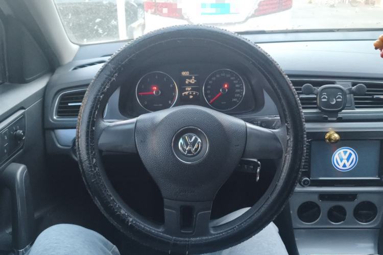 Used Volkswagen Gran Lavida 2013 1.6L Manual Comfort Model Steering Wheel