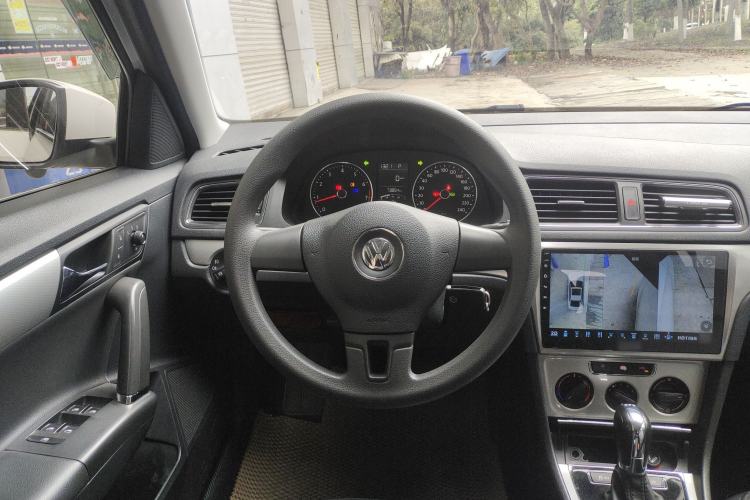 Used Volkswagen Gran Lavida 2013 1.4 TSI Automatic Comfort Model Steering Wheel