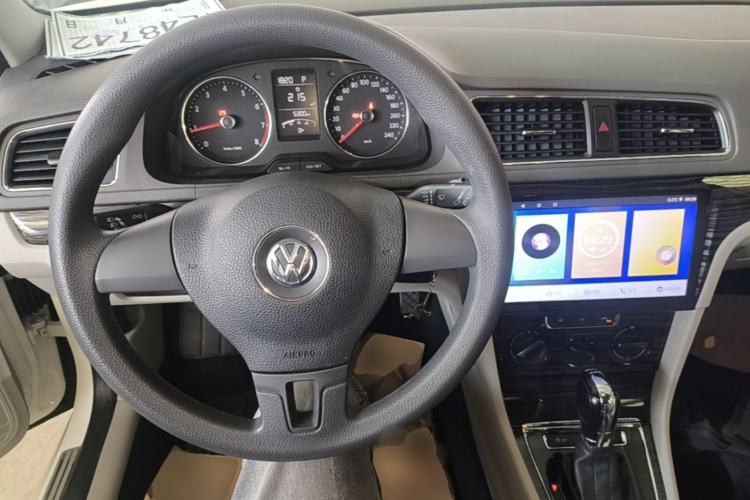 Used Volkswagen Gran Lavida 2013 1.4 TSI Automatic Comfort Model Steering Wheel