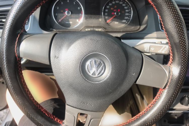 Used Volkswagen Gran Lavida 2013 1.4 TSI Automatic Comfort Model Steering Wheel