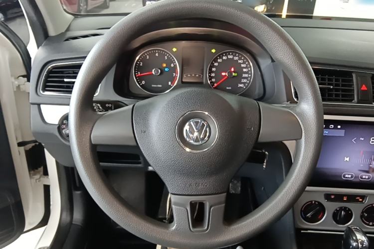 Used Volkswagen Gran Lavida 2013 1.4 TSI Automatic Comfort Model Steering Wheel