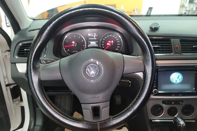 Used Volkswagen Gran Lavida 2013 1.4 TSI Automatic Comfort Model Steering Wheel