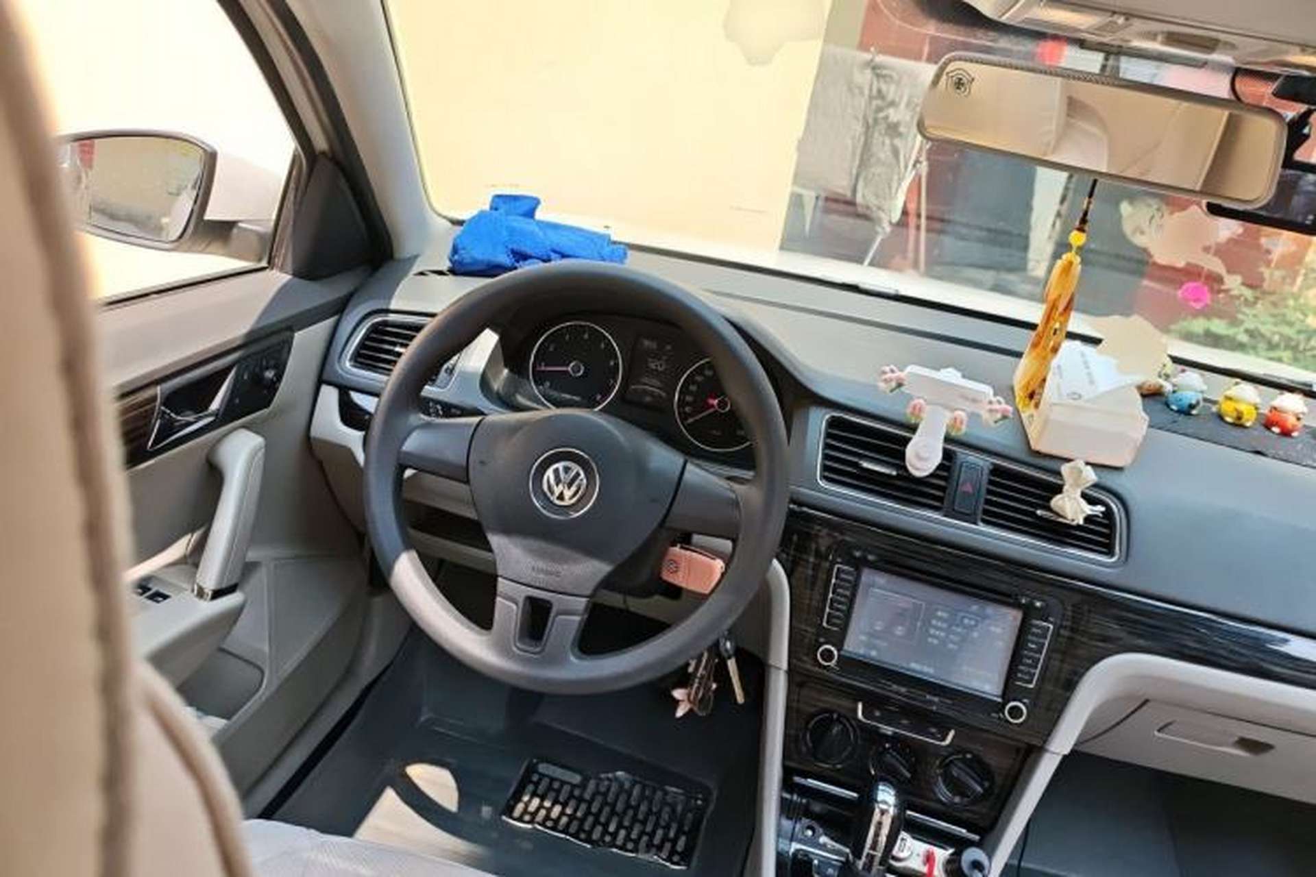 Used Volkswagen Gran Lavida 2013 1.6L Automatic Comfort Model Steering Wheel