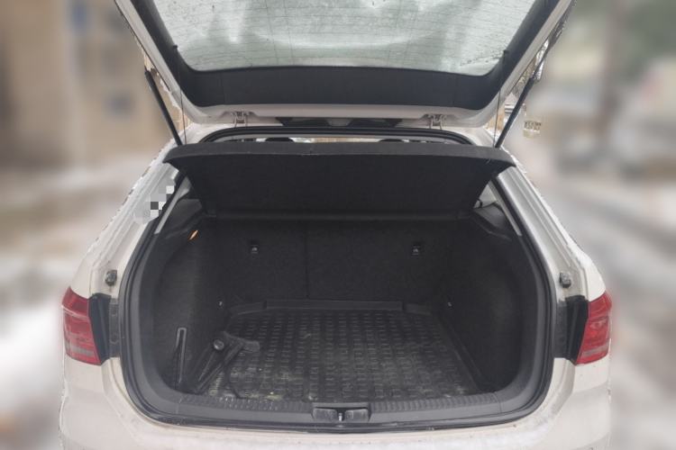 Used Volkswagen Gran Lavida 2013 1.6L Automatic Comfort Model Trunk