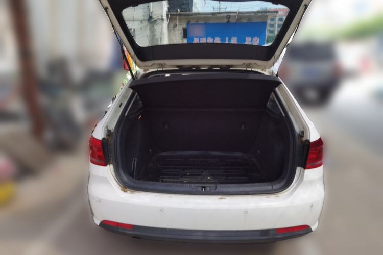 Used Volkswagen Gran Lavida 2013 1.6L Automatic Comfort Model Trunk