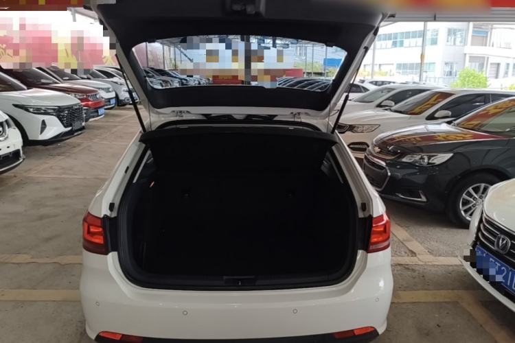Used Volkswagen Gran Lavida 2013 1.6L Automatic Comfort Model Trunk
