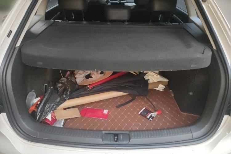 Used Volkswagen Gran Lavida 2013 1.6L Automatic Luxury Model Trunk