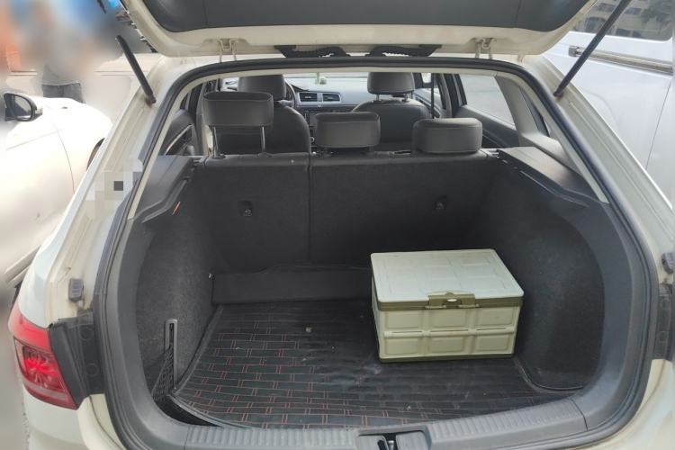 Used Volkswagen Gran Lavida 2013 1.6L Manual Comfort Model Trunk