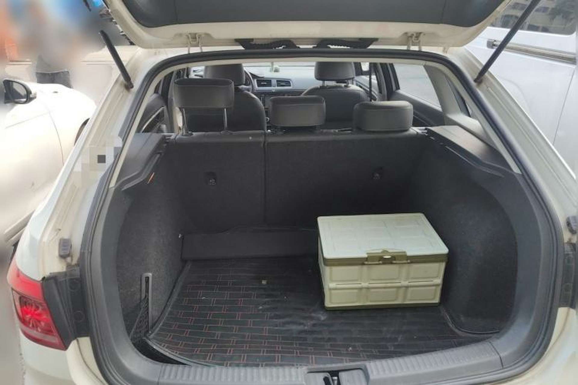 Used Volkswagen Gran Lavida 2013 1.6L Manual Comfort Model Trunk