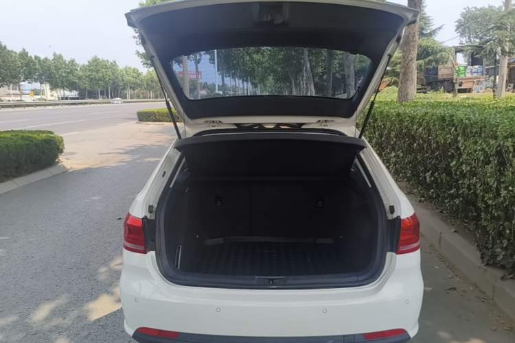Used Volkswagen Gran Lavida 2013 1.6L Manual Comfort Model Trunk