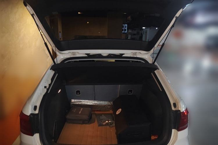 Used Volkswagen Gran Lavida 2013 1.6L Automatic Comfort Model Trunk