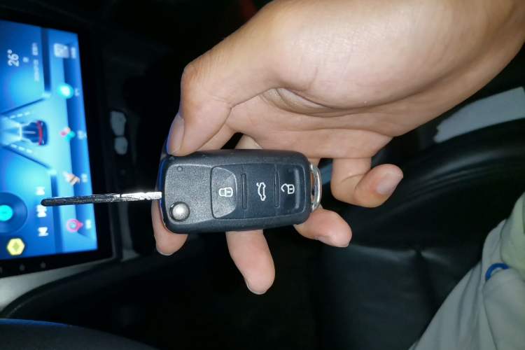 Used Volkswagen Gran Lavida 2013 1.6L Automatic Fashion Model Vehicle Key
