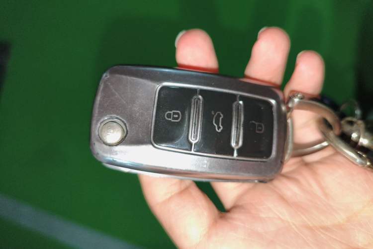 Used Volkswagen Gran Lavida 2013 1.6L Automatic Comfort Model Vehicle Key
