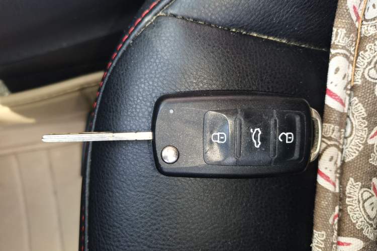 Used Volkswagen Gran Lavida 2013 1.6L Automatic Fashion Model Vehicle Key