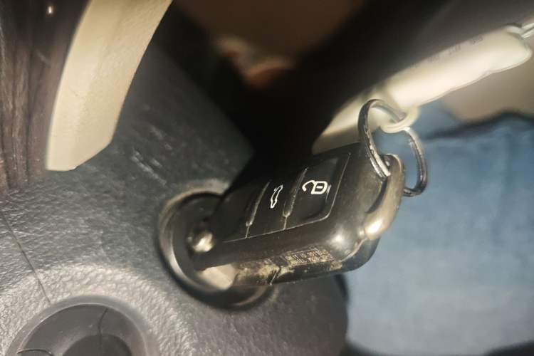 Used Volkswagen Gran Lavida 2013 1.6L Automatic Comfort Model Vehicle Key