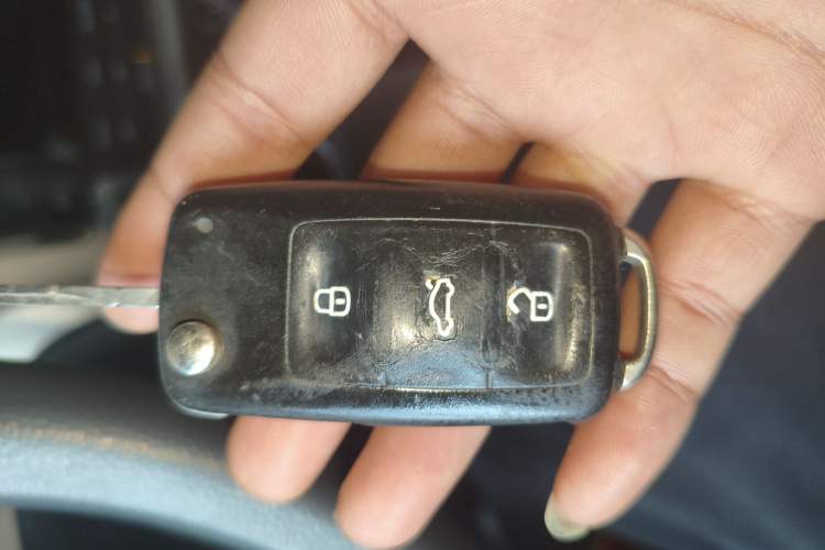 Used Volkswagen Gran Lavida 2013 1.6L Automatic Comfort Model Vehicle Key