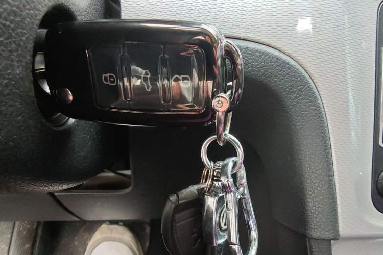 Used Volkswagen Gran Lavida 2013 1.4 TSI Automatic Comfort Model Vehicle Key