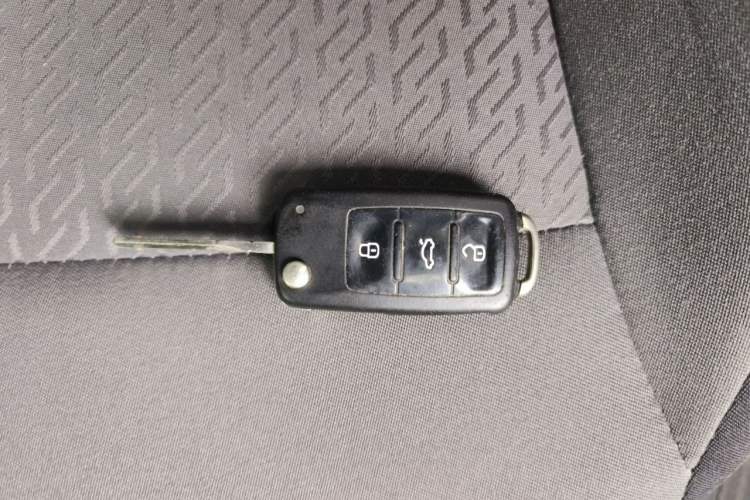 Used Volkswagen Gran Lavida 2013 1.6L Automatic Fashion Model Vehicle Key