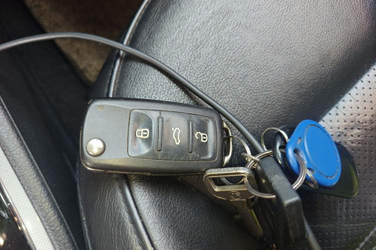 Used Volkswagen Gran Lavida 2013 1.6L Automatic Luxury Model Vehicle Key