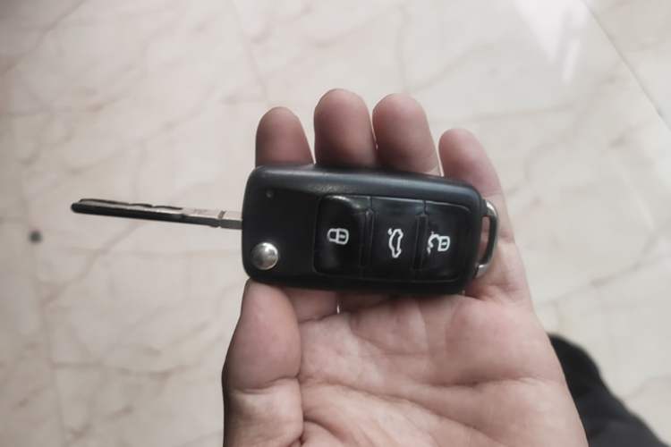 Used Volkswagen Gran Lavida 2013 1.6L Automatic Comfort Model Vehicle Key