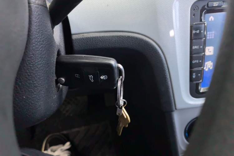 Used Volkswagen Gran Lavida 2013 1.6L Automatic Comfort Model Vehicle Key