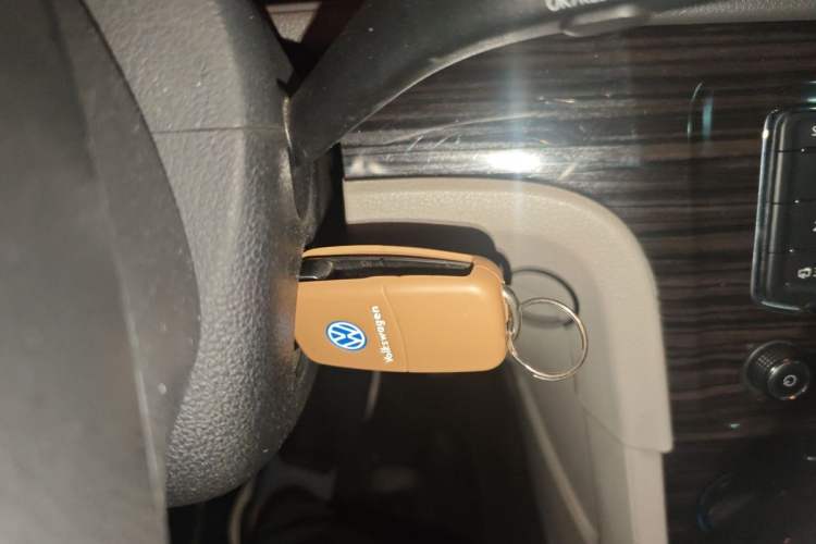 Used Volkswagen Gran Lavida 2013 1.6L Automatic Comfort Model Vehicle Key