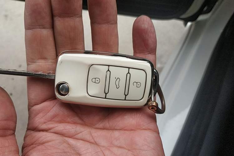 Used Volkswagen Gran Lavida 2013 1.6L Automatic Fashion Model Vehicle Key