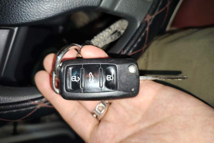 Used Volkswagen Gran Lavida 2013 1.6L Automatic Fashion Model Vehicle Key