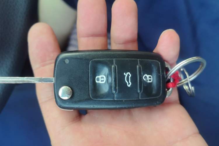 Used Volkswagen Gran Lavida 2013 1.6L Automatic Fashion Model Vehicle Key